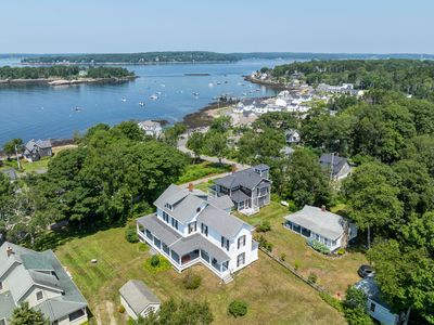 9 Grove Street, Boothbay, ME, 04537