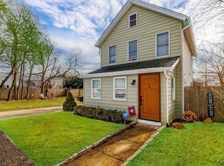 56 Thorne St, Patchogue, NY 11772