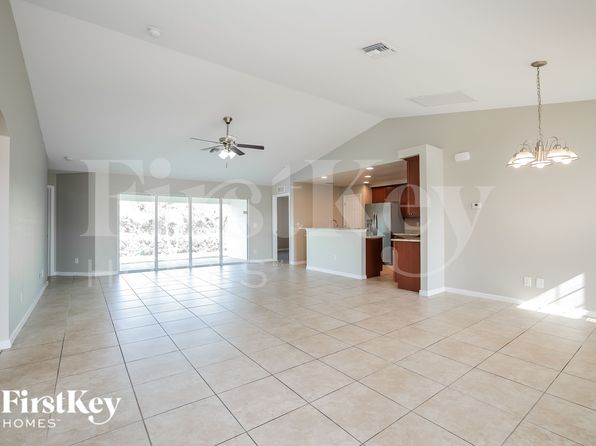 2209 NW 37th Ave