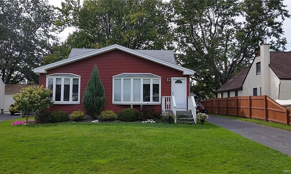 1st image of 27 Iroquois Dr