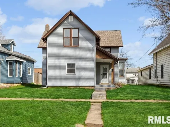 2727 Pershing Blvd, Clinton, IA 52732