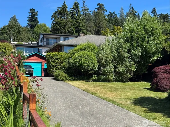 3232 57th Avenue SW, Seattle, WA 98116