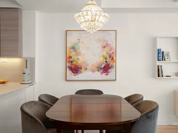 82 University Place image 6 of 17