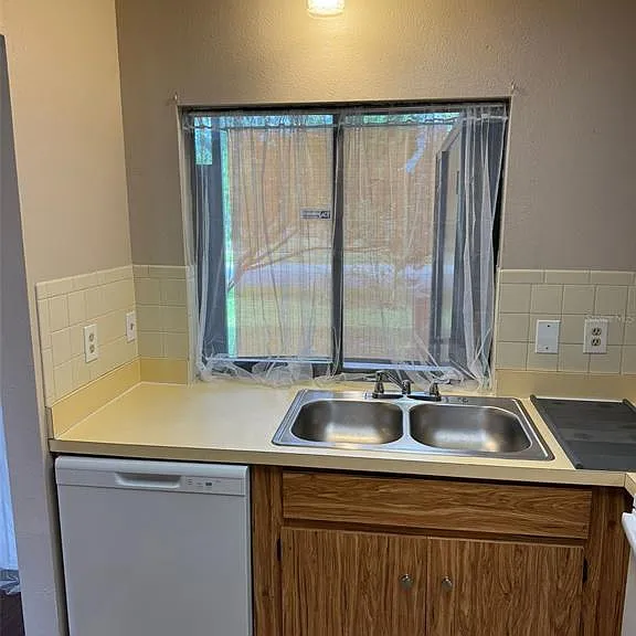 8563 Pilgrim Ct — Photo 7