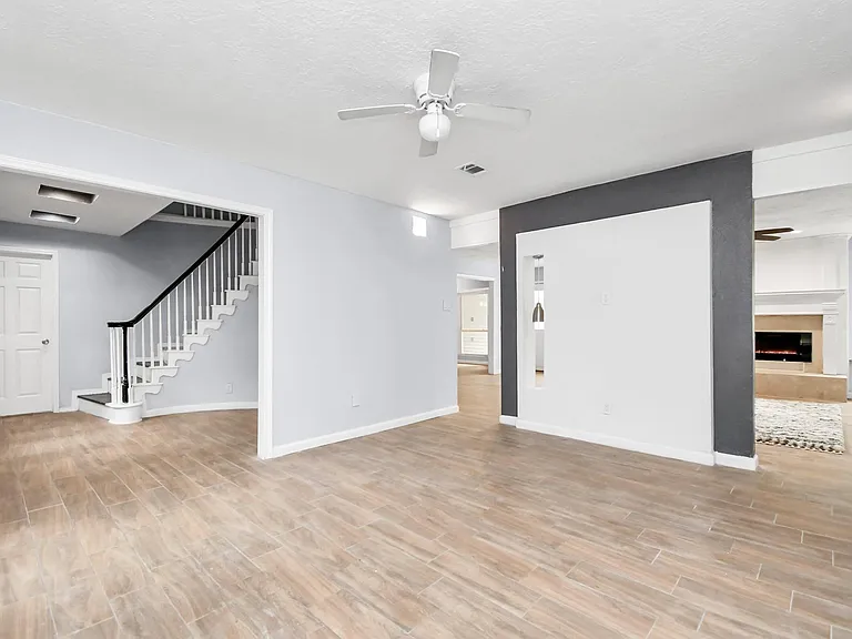 17903 Nanes Dr — Photo 14