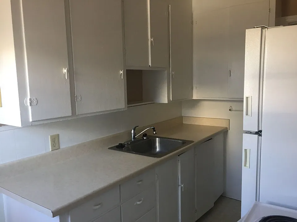 Hillcrest Apartments