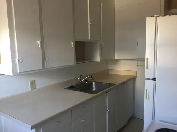 Hillcrest Apartments