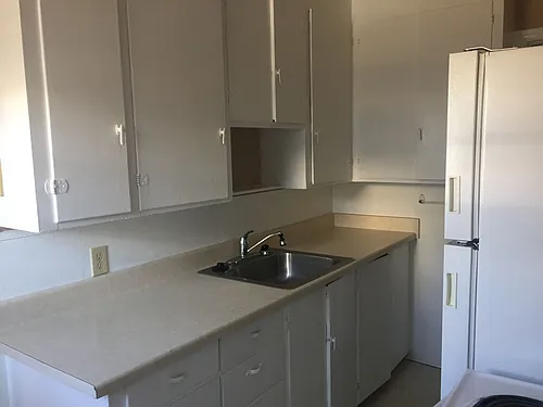 Hillcrest Apartments Photo 1
