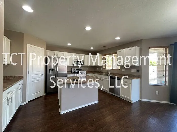 2424 W Saint Kateri Dr — Photo 4