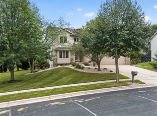 2225 Stone Crest Rd, Stoughton, WI 53589
