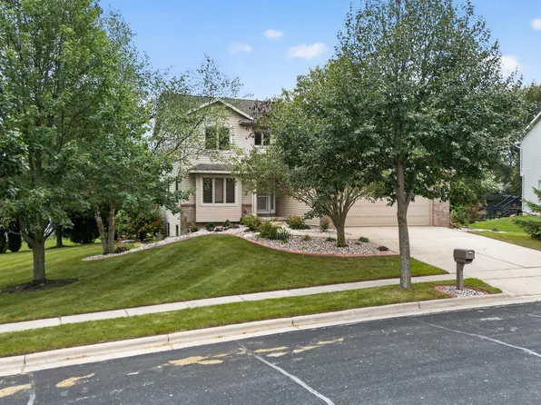 2225 Stone Crest Rd, Stoughton, WI 53589