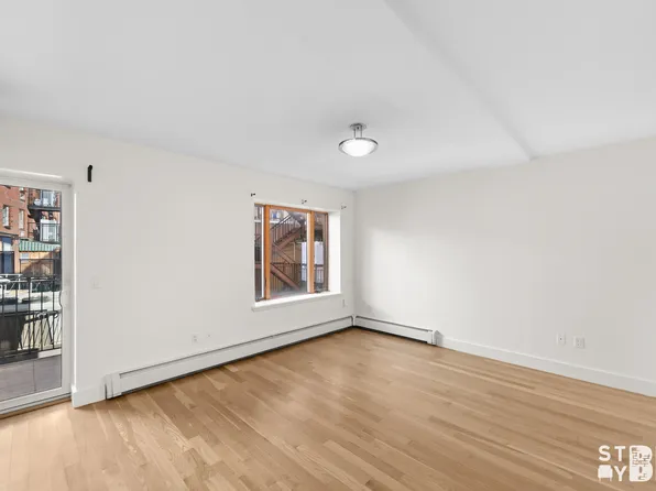 279 Lee Avenue image 2 of 7