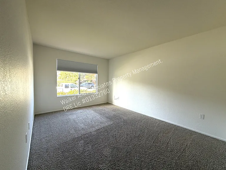 170 Goodwin Rd #1 — Photo 6