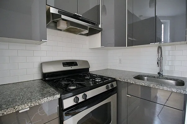 Rented by Julianna Realty Corp | media 18