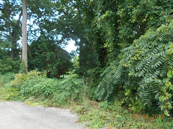 2nd image of 1448 Brookline Blvd