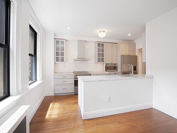 3rd image of 12 E 86th St APT 506