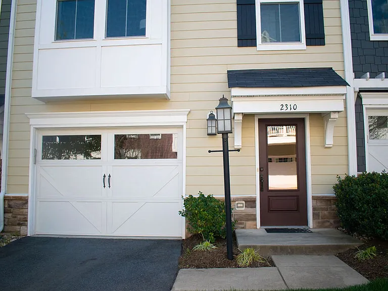 2310 Avinity Ct — Photo 2