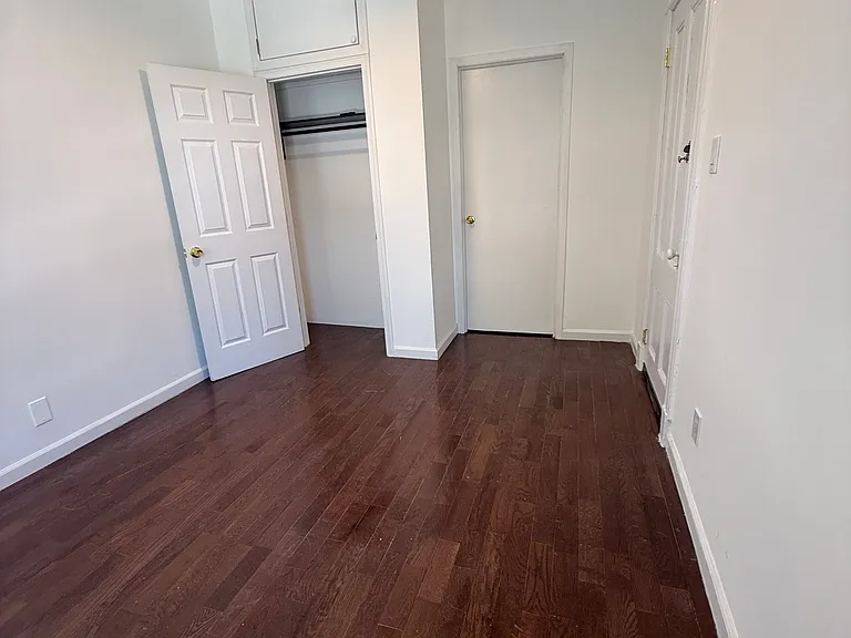276 Onderdonk Ave #1 — Photo 1
