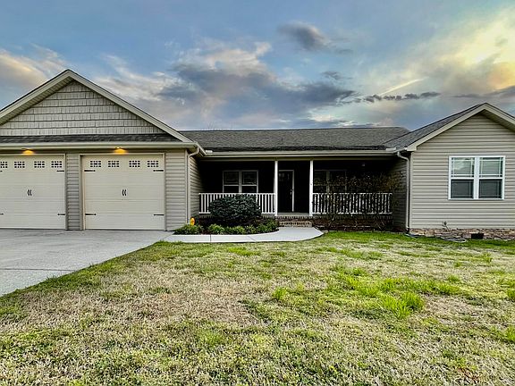 2nd image of 3306 Garden Spot Ln