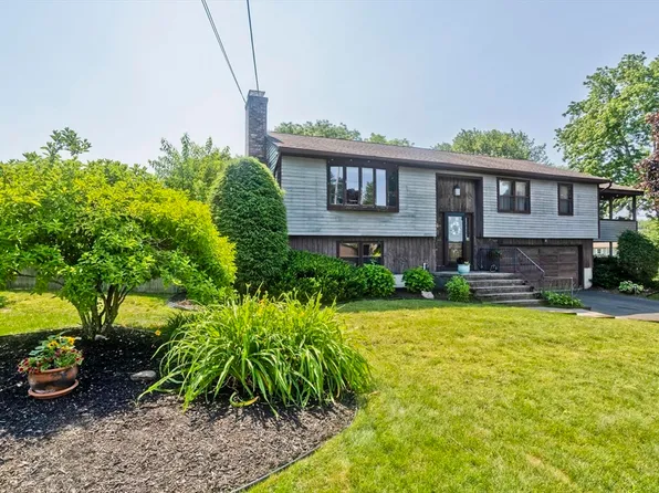9 Dowds Ln, Chicopee, MA 01020