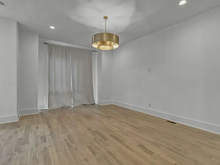 812 13th Ave S — Photo 25