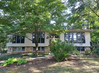 8945 Shallowford Rd, Knoxville, TN 37923