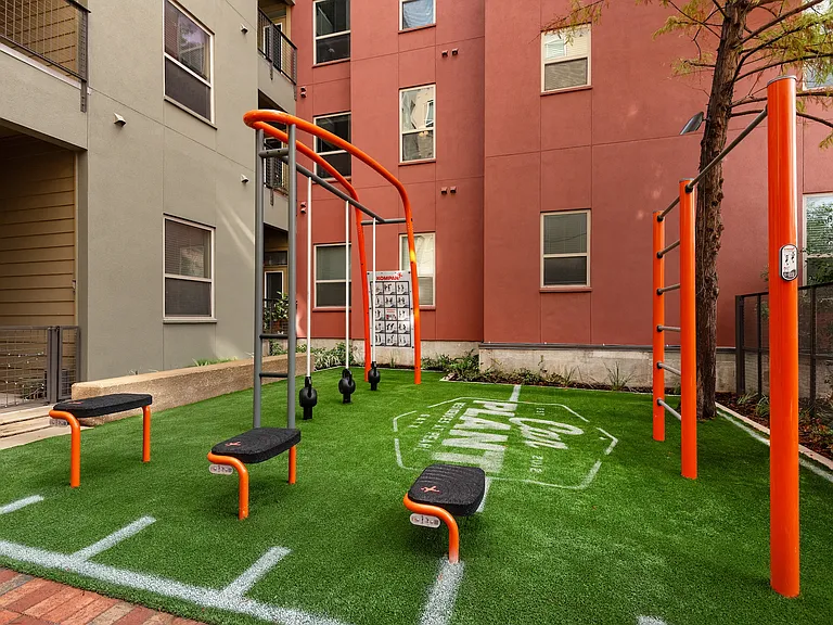 The Can Plant Residences at Pearl — Photo 57