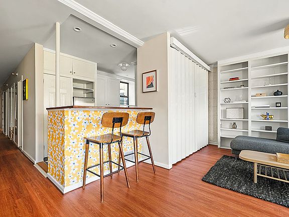 4th image of 364 W 121st St APT 4-A