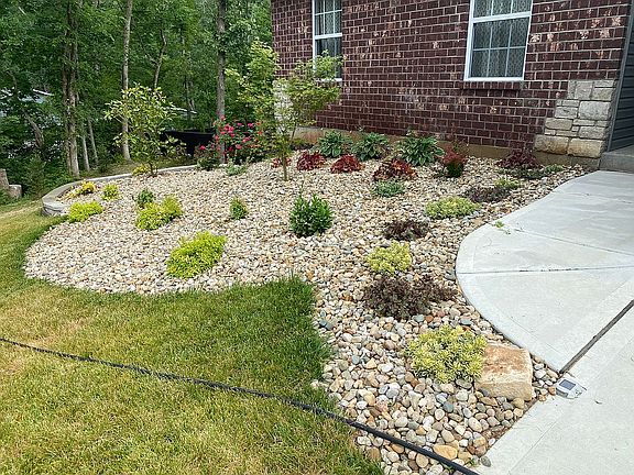 5th image of 4346 Woodridge Dr