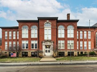 205 Bluff St APT 3H, Dubuque, IA 52001