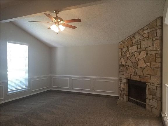 4th image of 917 Blue Jay Dr
