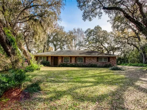 14016 Paradise Ln, Dade City, FL 33525