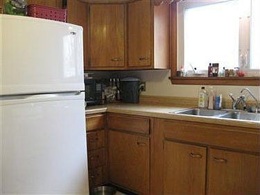 3rd image of 150 Hamilton St