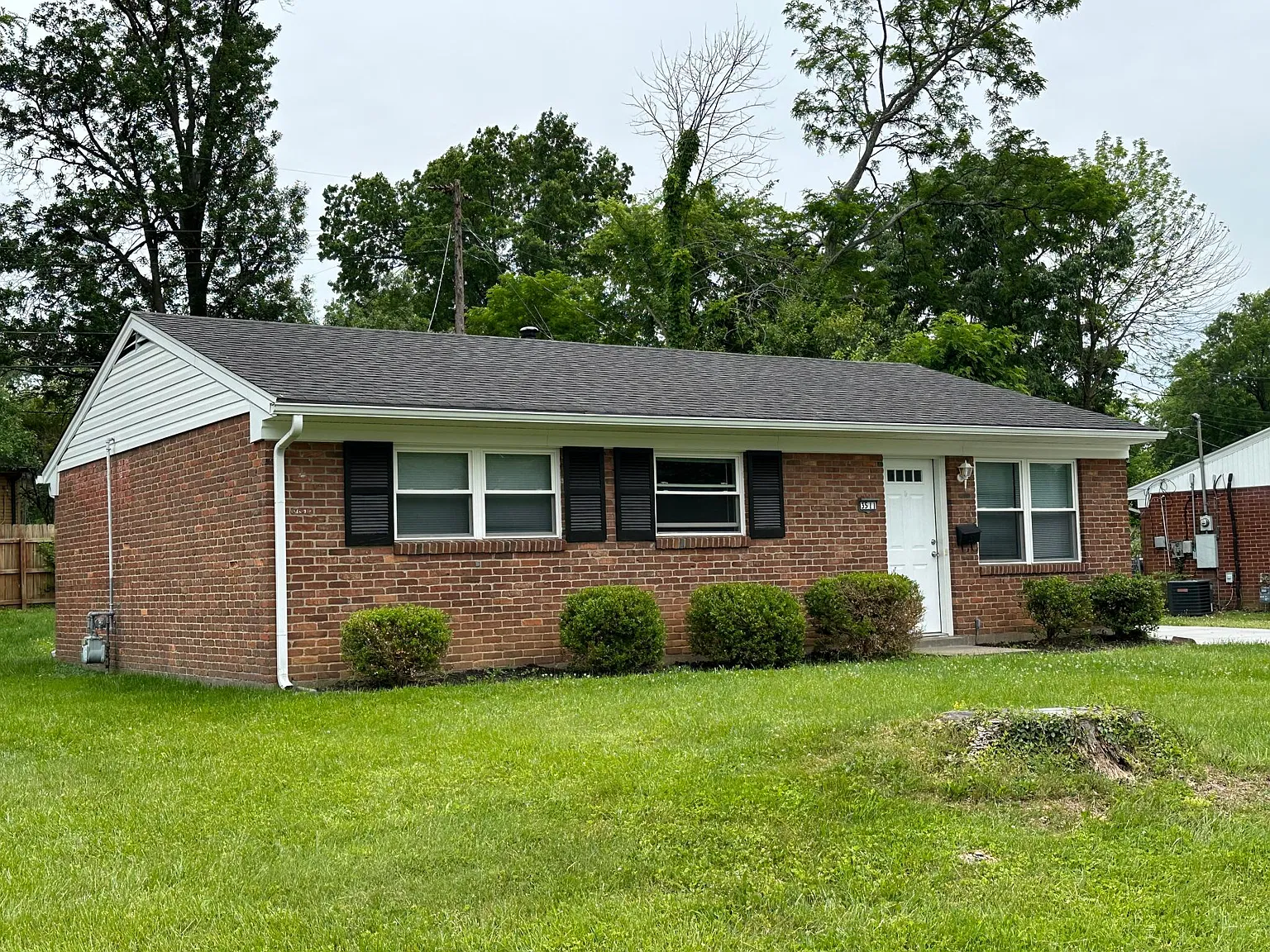 3 bed, 1000 sqft, $1,750 — Photo 2