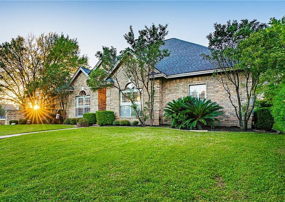 1st image of 501 Ladin Ln