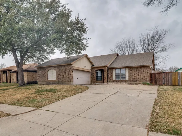 2621 Independence Dr, Mesquite, TX 75150