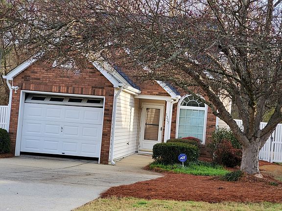 2nd image of 1337 Parkside Club Dr
