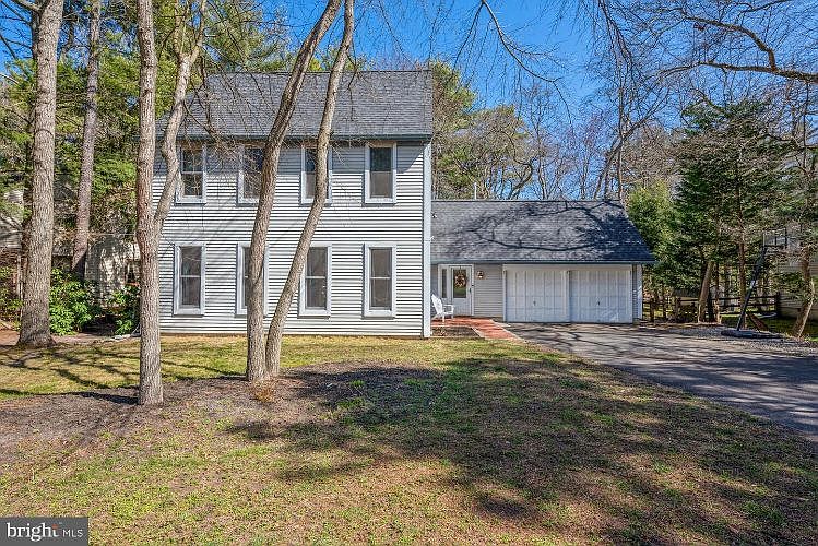 1st image of 46 Battery Hill Dr