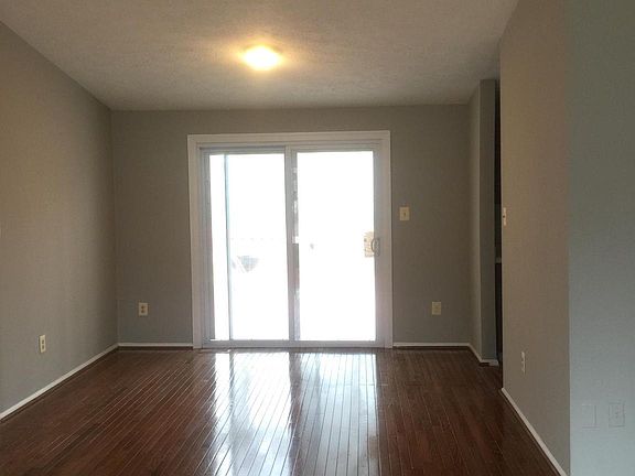 4th image of 5214 Rushbrook Dr