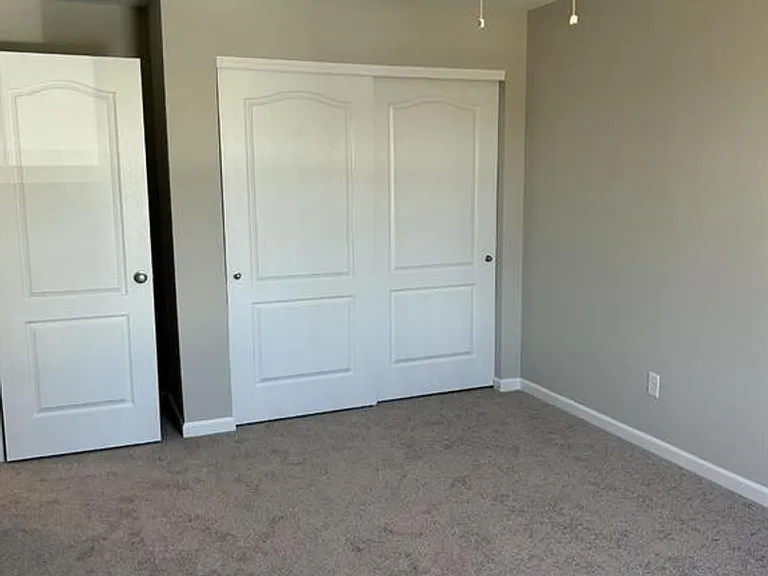 314 Newbridge Way — Photo 11