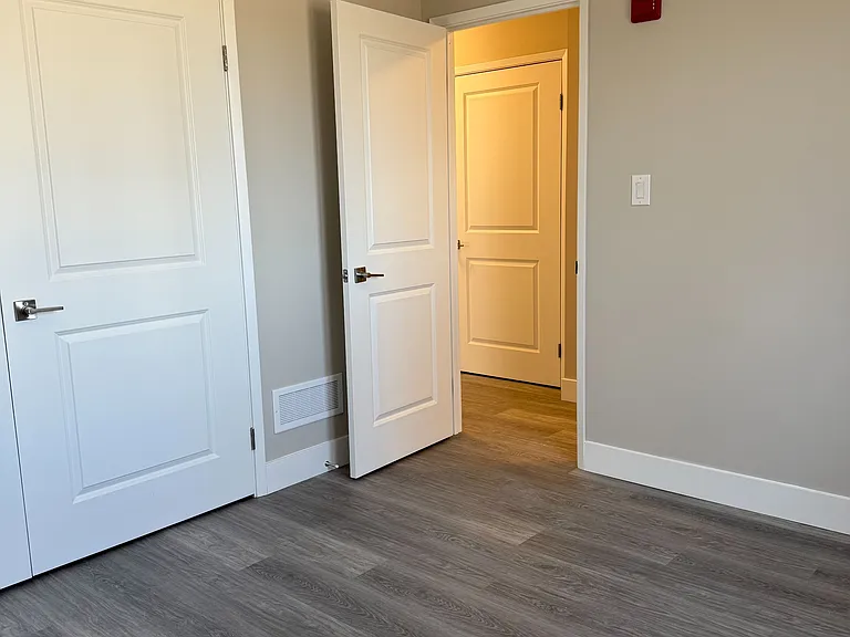 25 Alexandria Ave — Photo 11
