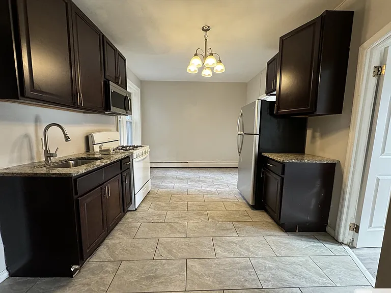 233 Fowler Ave #3 — Photo 1