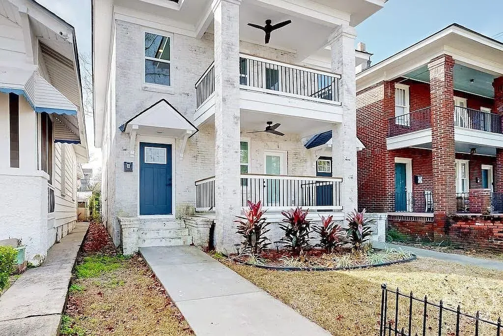 3 bed, 1.0 bath, 1530 sqft, $2,450 — Photo 2