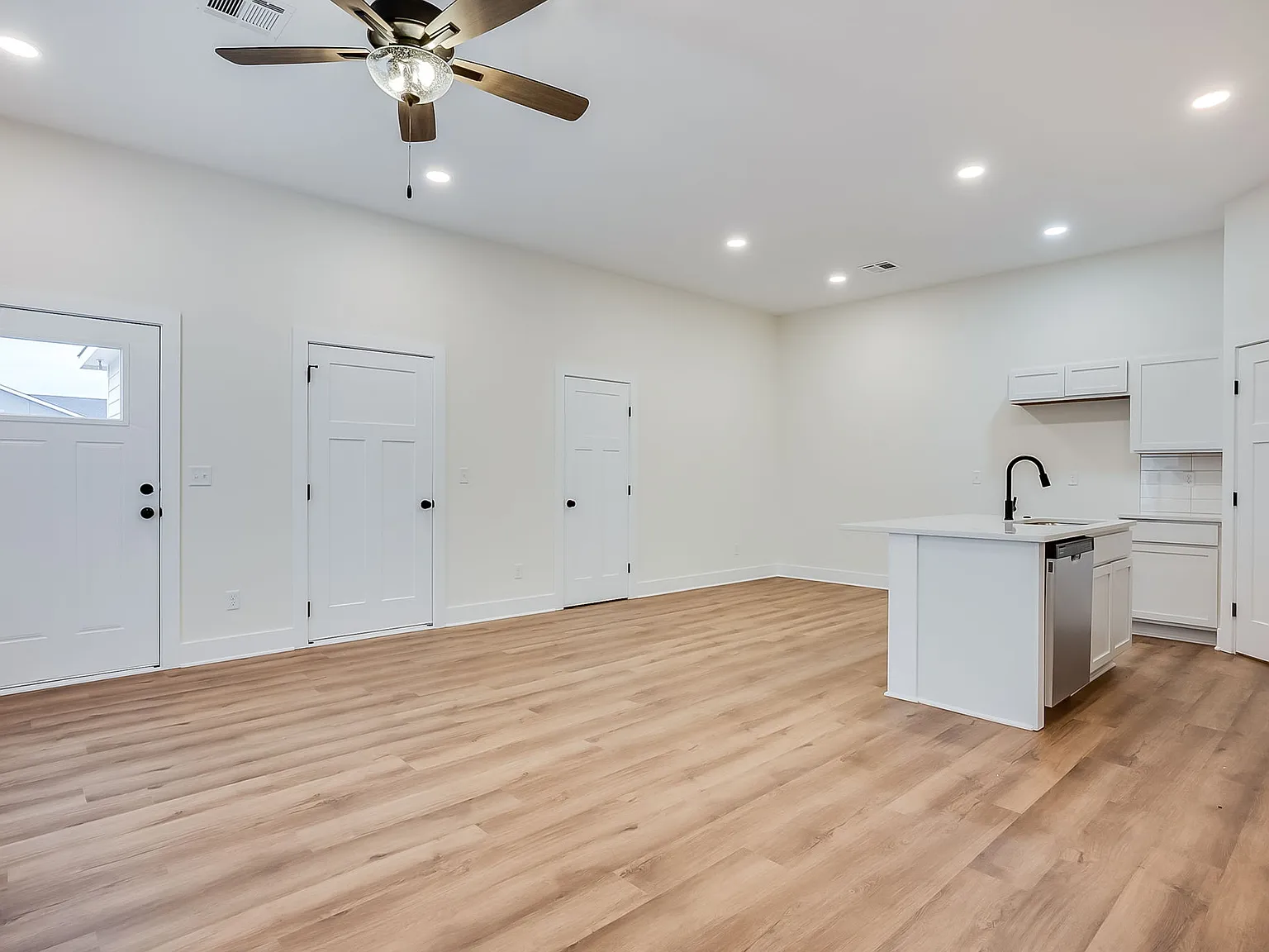 16915 W Kashmir — Photo 3