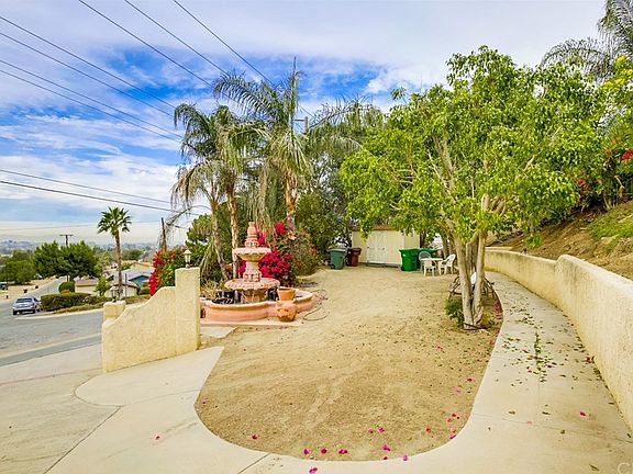 4th image of 4409 Crestview Dr