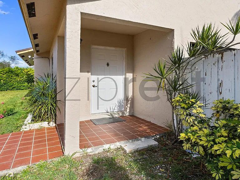 16110 SW 300th St — Photo 5