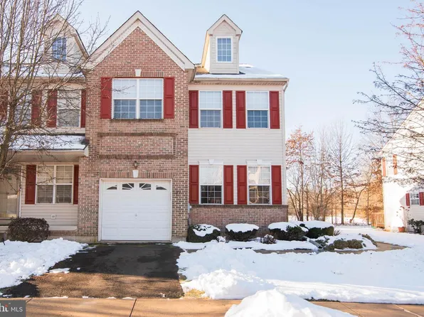 369 Wheatfield Cir, Hatfield, PA 19440