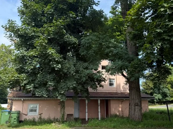 2103 Oak Tree Rd, Edison, NJ 08820