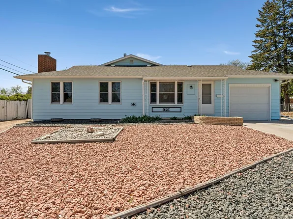 921 Shortleaf Ct, Loveland, CO 80538