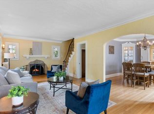 5964 N Kent Ave, Whitefish Bay, WI 53217